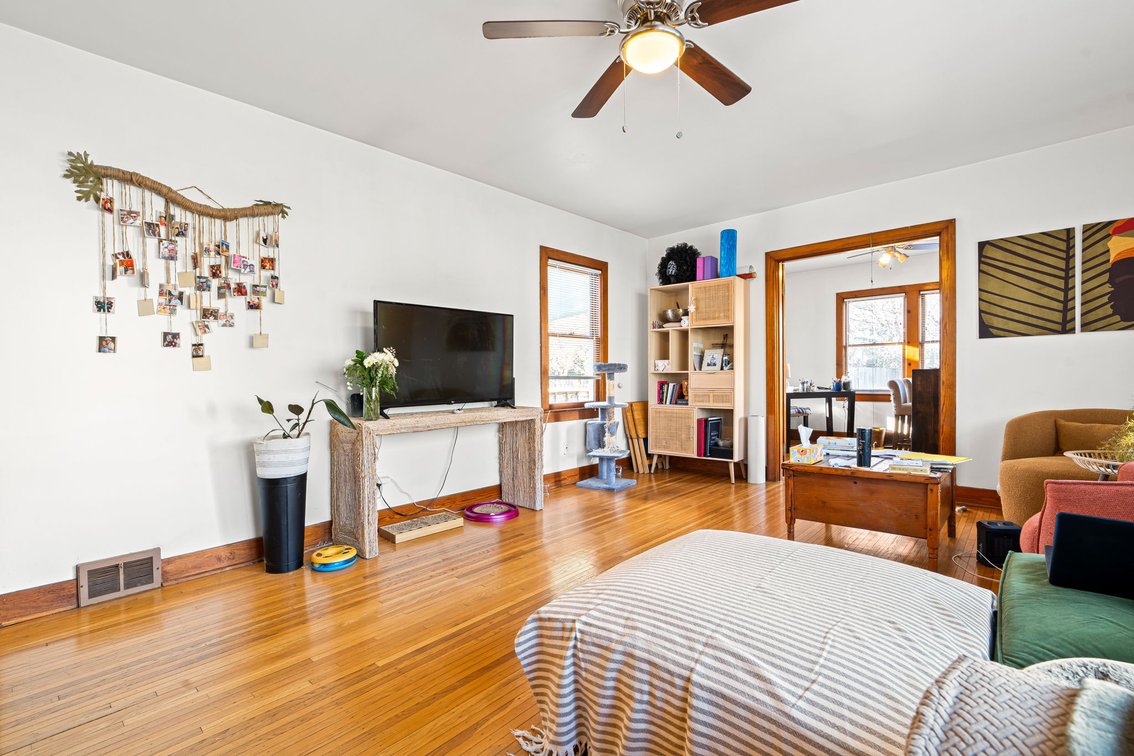 Image for 164 N Galt Ave-ONLINE AUCTION ONLY-BIDDING HAS STARTED