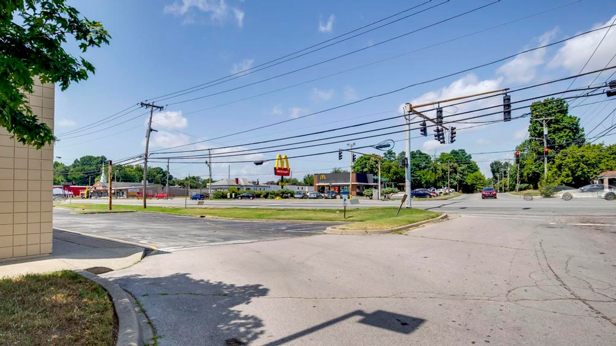 Image for 2503 Dixie Hwy-Estate Auction