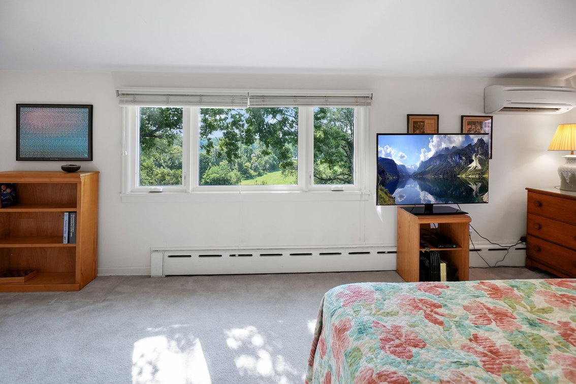 Image for MINIMUM BID AUCTION $499,000! 616 Manitou Dr