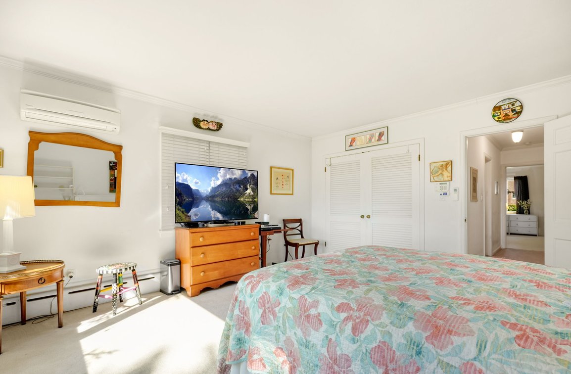 Image for MINIMUM BID AUCTION $499,000! 616 Manitou Dr