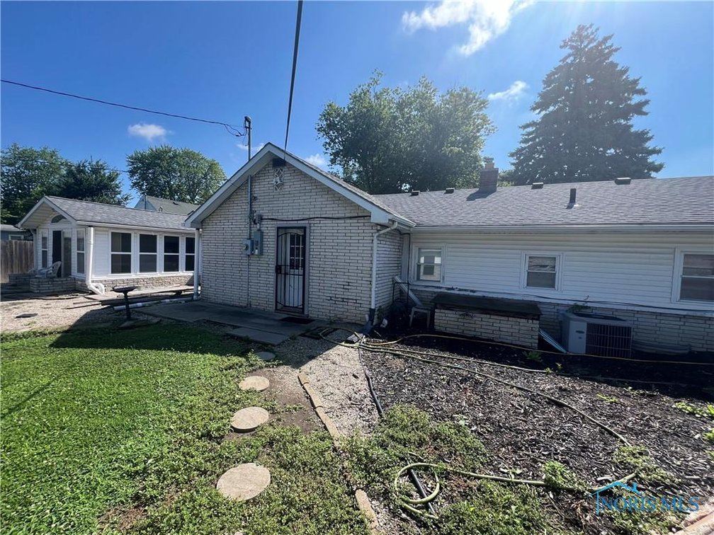 Image for MINIMUM BID AUCTION $110,000! 117 N GOODYEAR