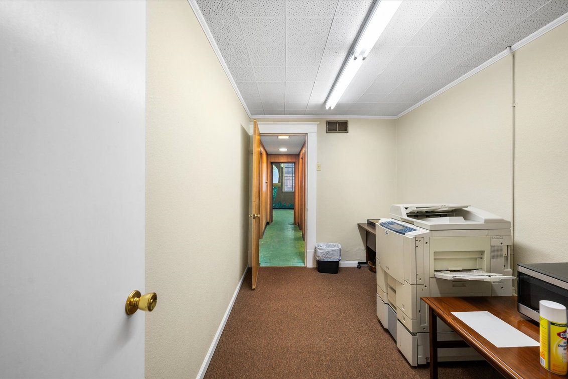 Image for MINIMUM BID AUCTION $170,000! 111 East St.