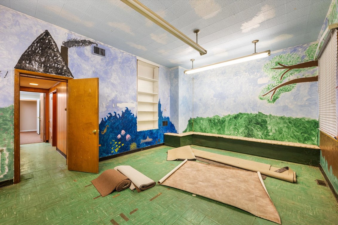 Image for MINIMUM BID AUCTION $170,000! 111 East St.