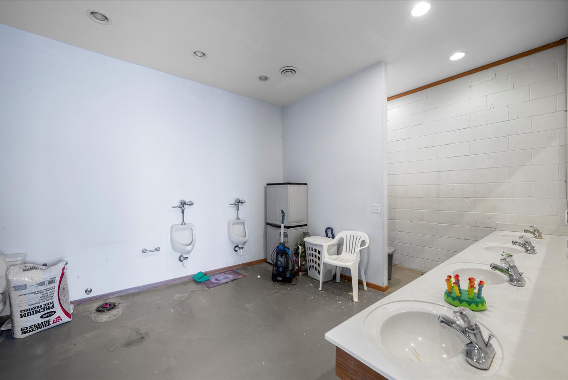 Image for MINIMUM BID AUCTION $499,000! 14614 King Rd