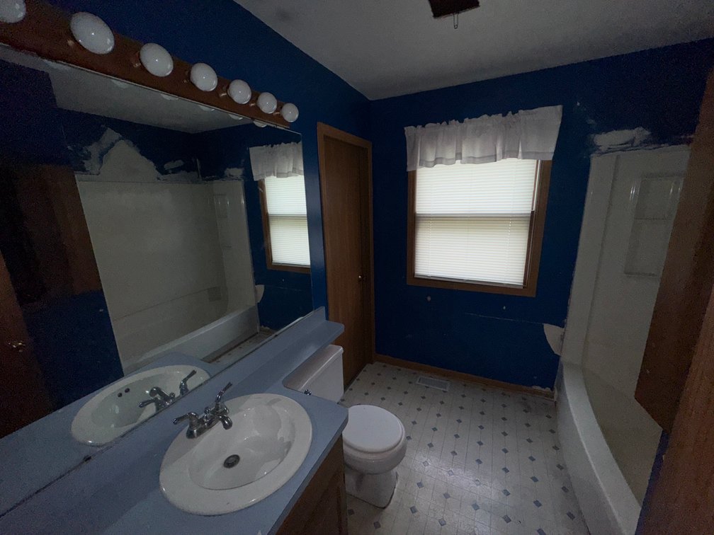 Image for SOLD PRIOR TO AUCTION! 1396 W Woodruff Ave