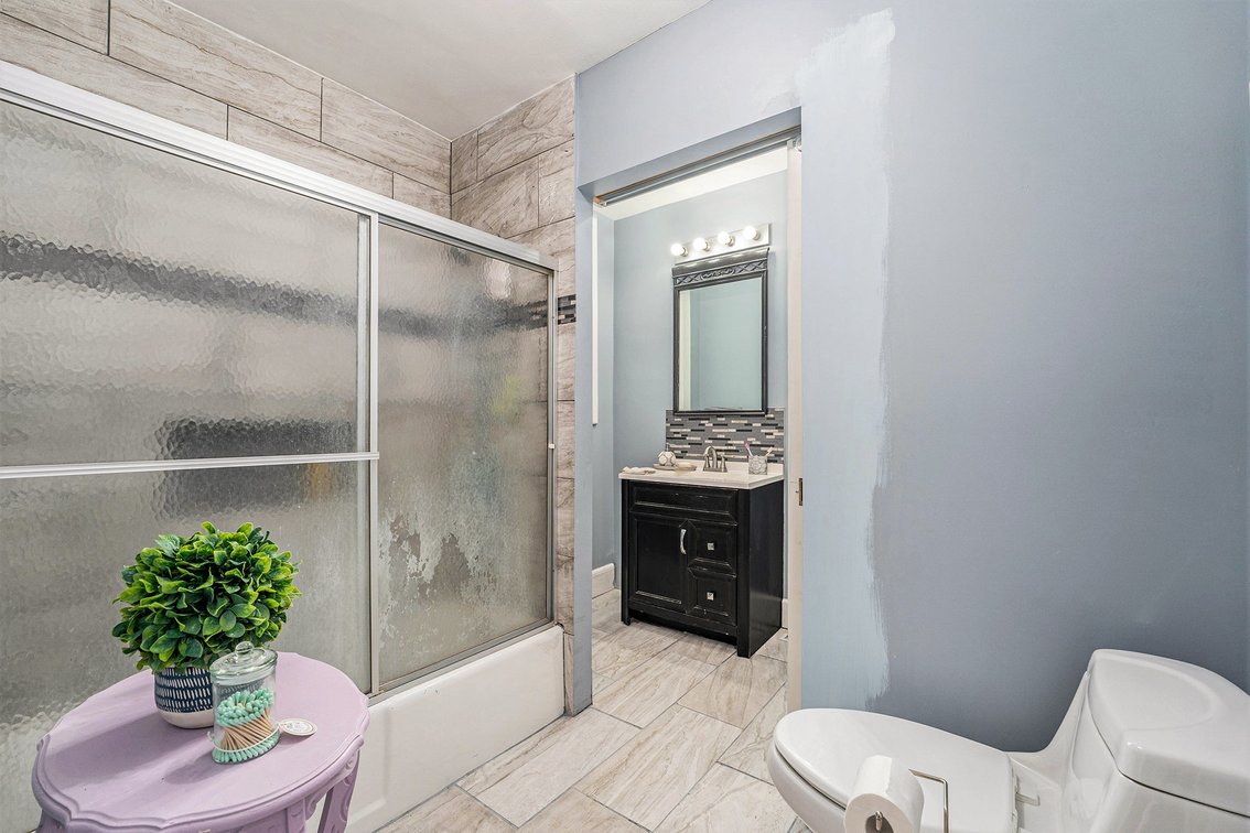 Image for MINIMUM BID AUCTION $50,000! 247 Field Ave