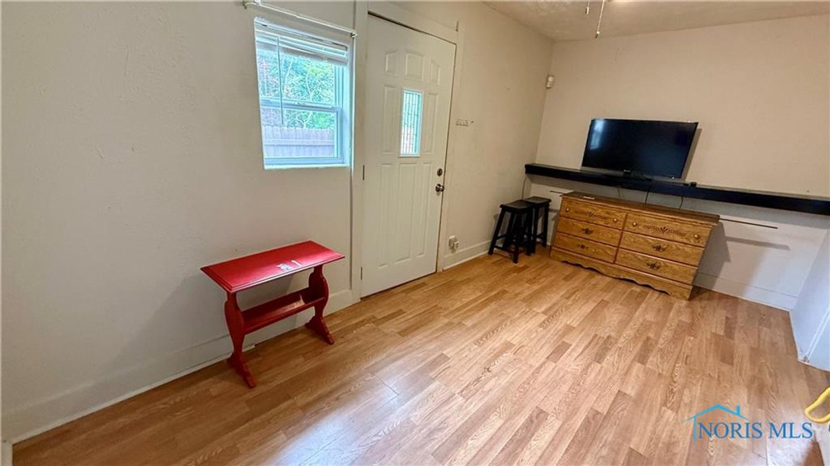 Image for MINIMUM BID AUCTION $99,000! 2659 Oak Grove Pl
