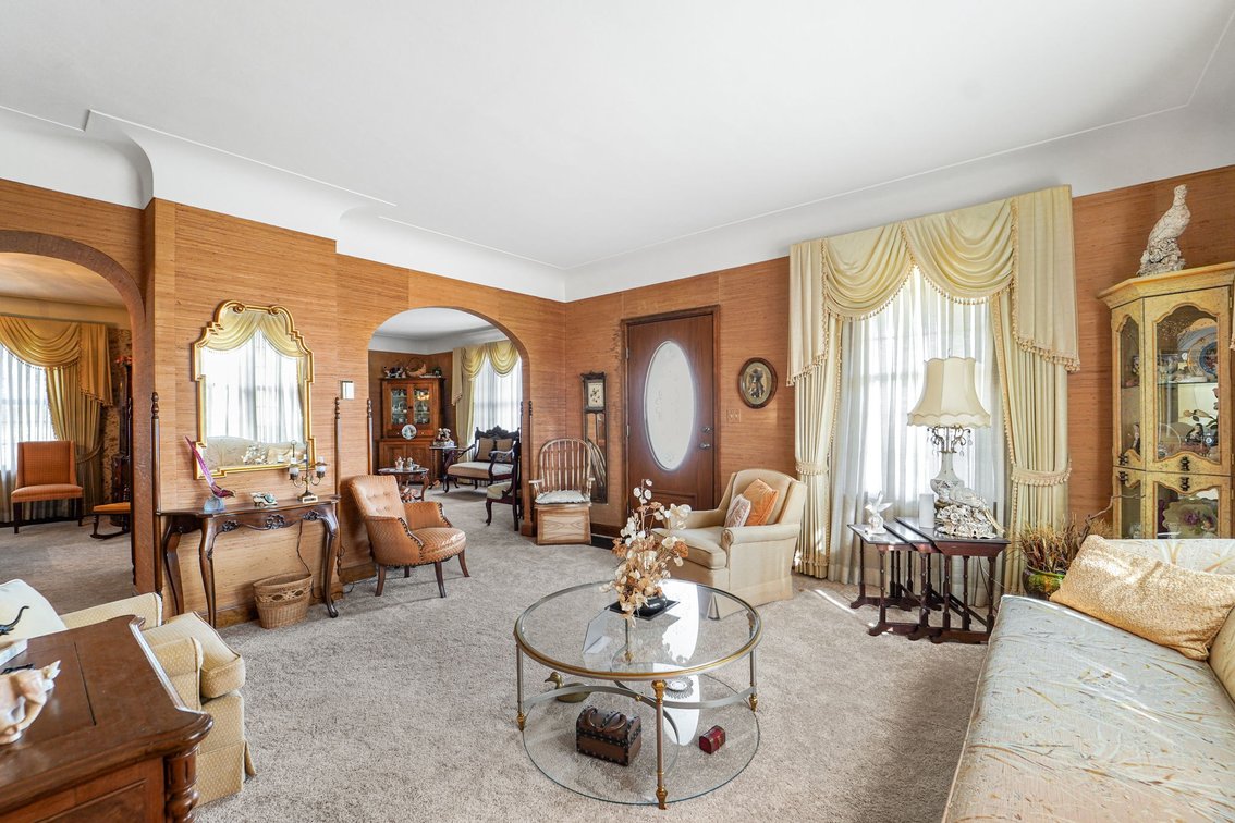 Image for MINIMUM BID AUCTION $900,000! 3133 Edgewood Rd