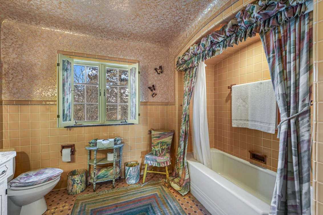 Image for MINIMUM BID AUCTION $900,000! 3133 Edgewood Rd