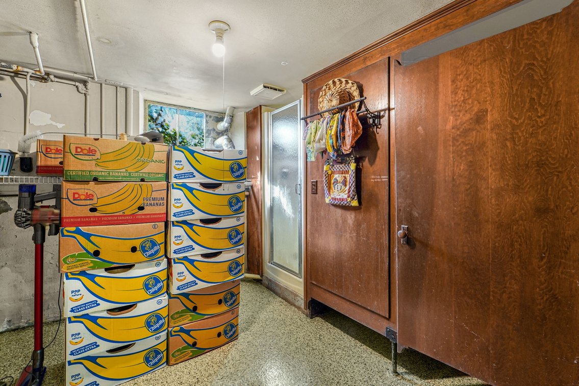 Image for MINIMUM BID AUCTION $900,000! 3133 Edgewood Rd