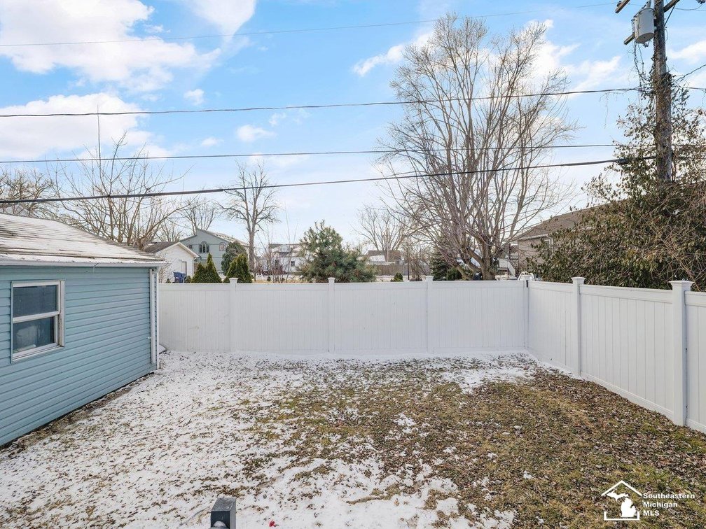 Image for MINIMUM BID AUCTION $89,000! 3362 5th Street