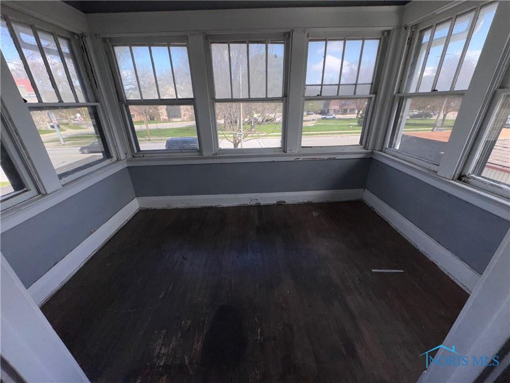 Image for MINIMUM BID AUCTION $49,000! 1327 W. Sylvania Ave