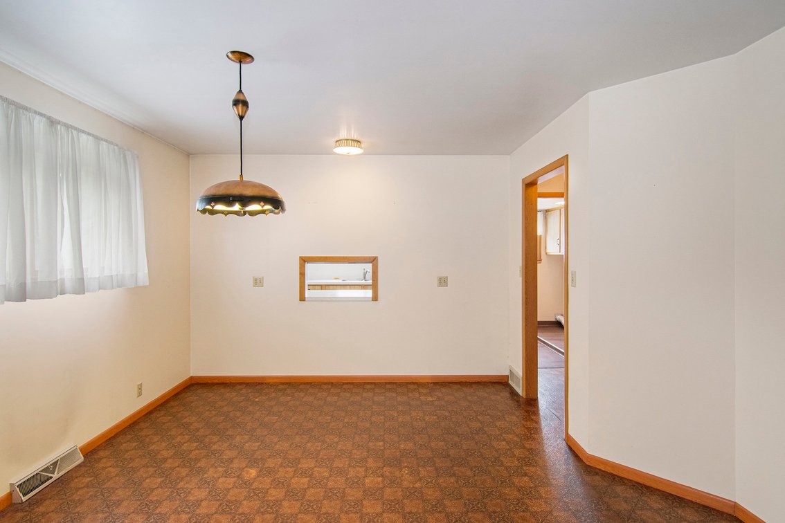 Image for MINIMUM BID AUCTION $119,000! 2909 111th St