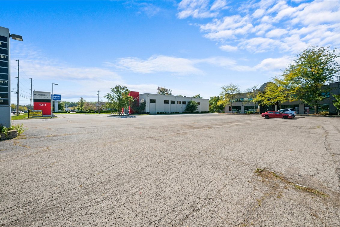 Image for MINIMUM BID AUCTION $2,000,000! 4217 Talmadge Rd