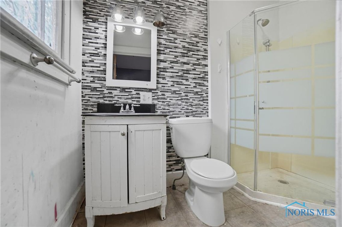 Image for MINIMUM BID AUCTION $149,000! 325 Greenlawn Ave