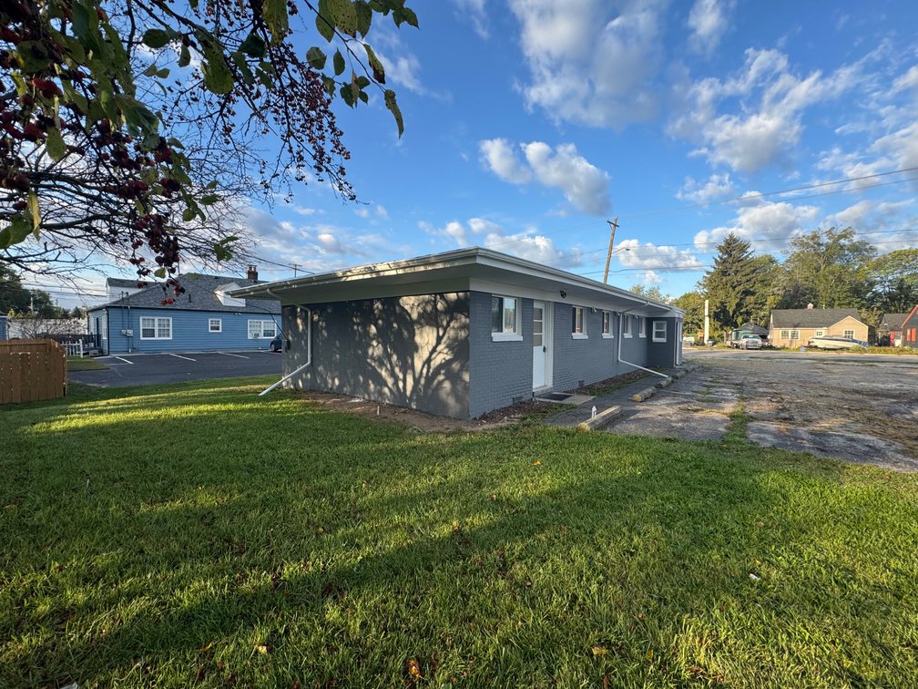 Image for MINIMUM BID AUCTION $99,000! 1916 N Reynolds Rd