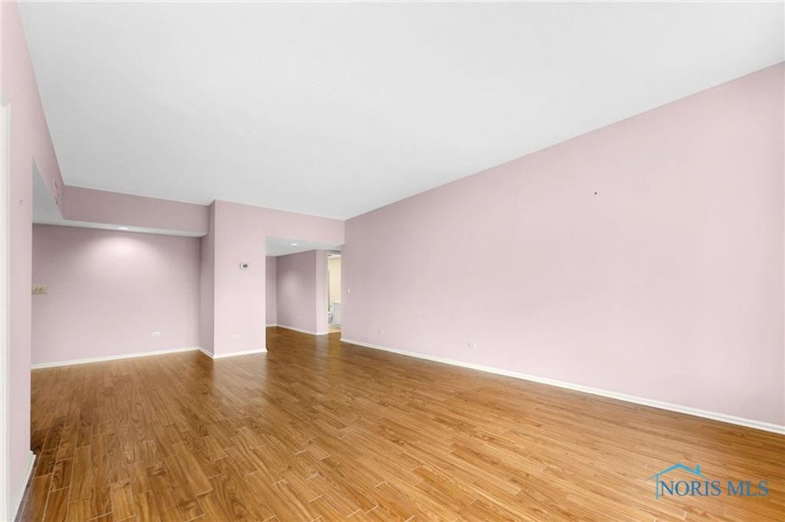 Image for MINIMUM BID AUCTION $110,000! 4343 W. Bancroft St # 4G