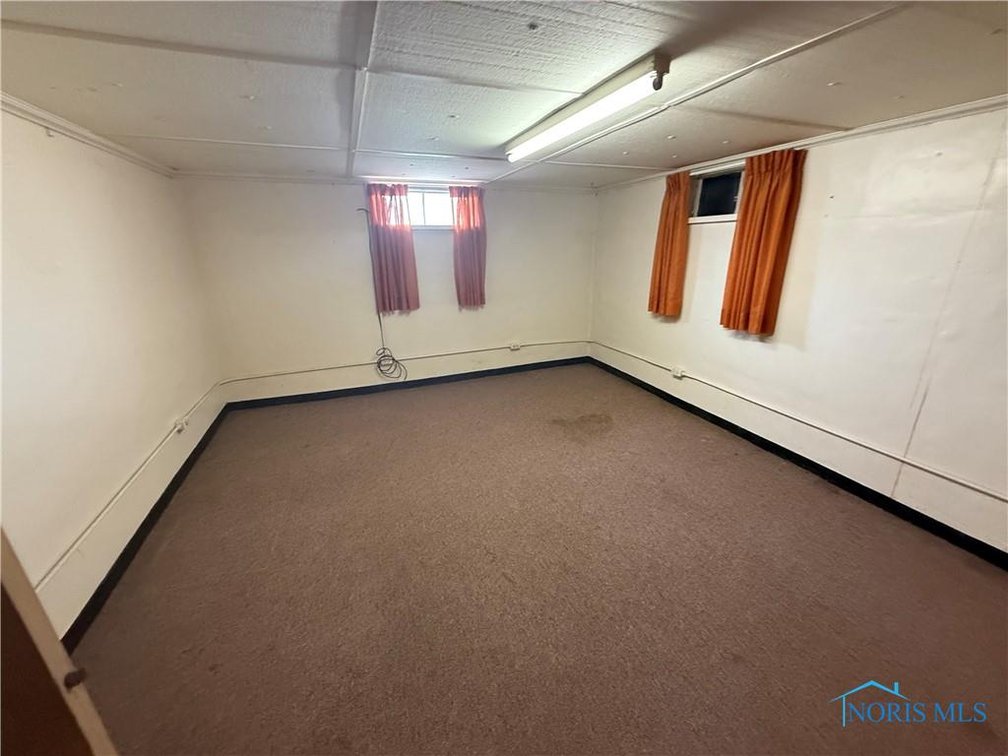 Image for MINIMUM BID AUCTION $160,000!  242 Bierley Ave