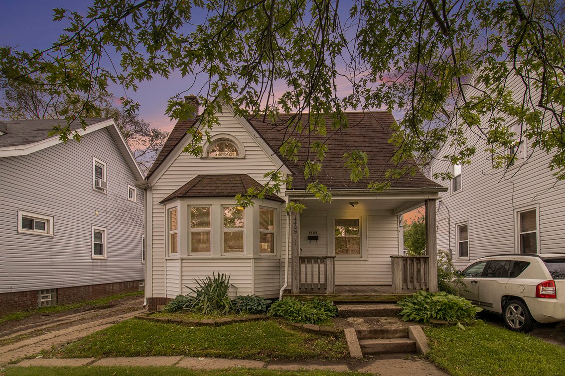 Image for MINIMUM BID AUCTION $70,000! 4409 Fairview