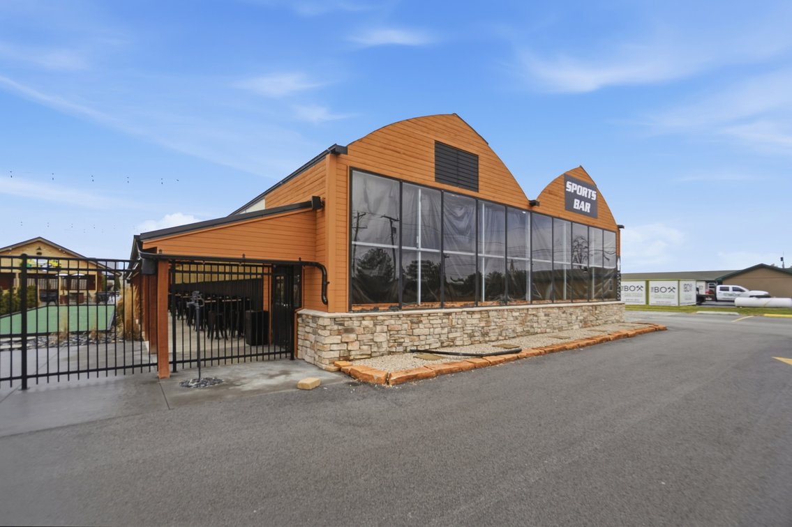 Image for TURN-KEY BUSINESS AUCTION! 2330 Bright Rd