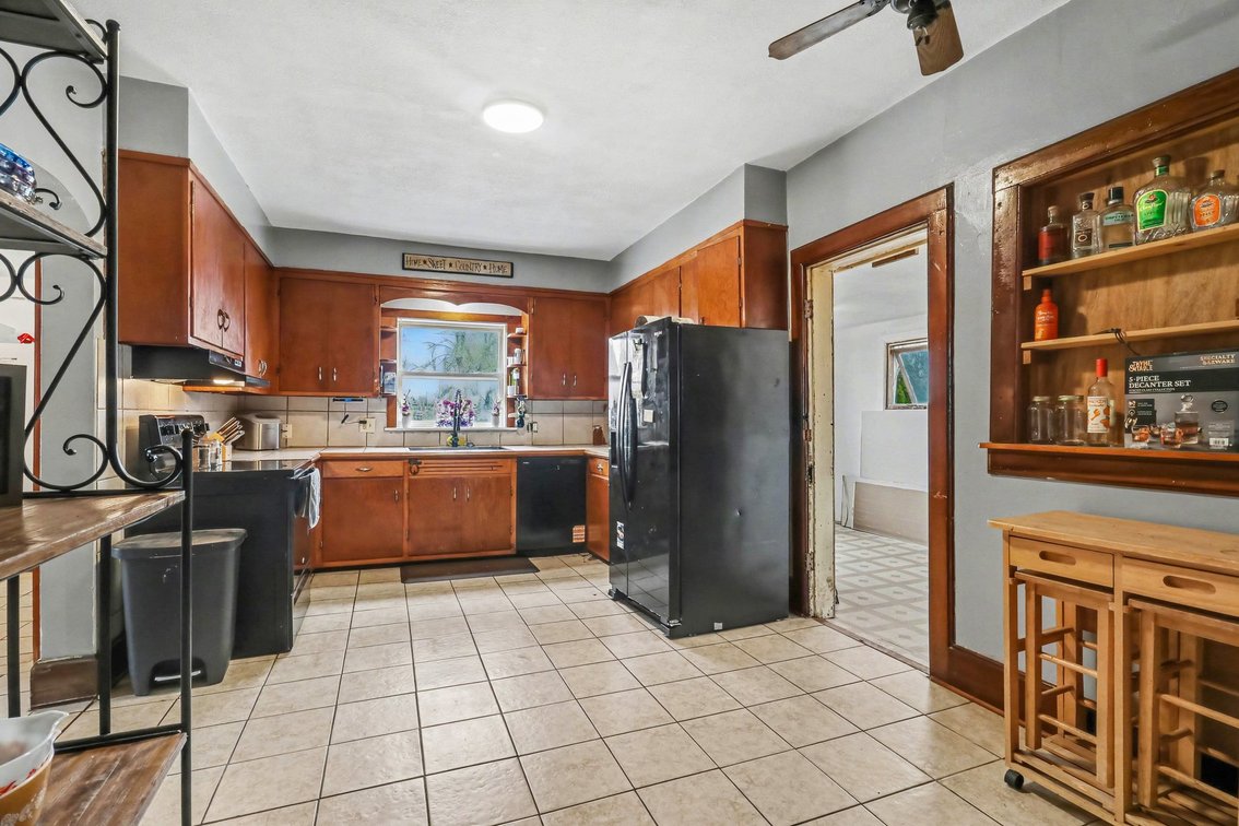 Image for SOLD PRIOR TO AUCTION! 114 N Main st