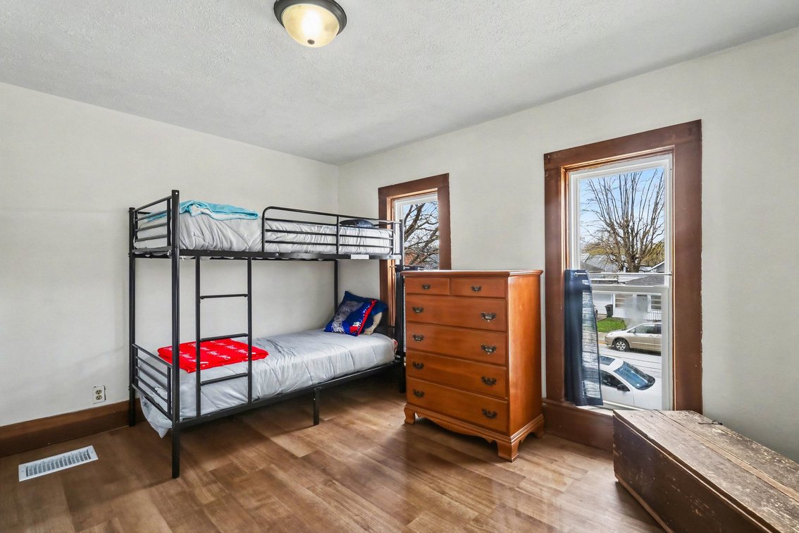 Image for SOLD PRIOR TO AUCTION! 114 N Main st