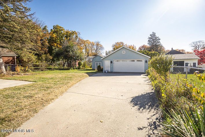 Image for MINIMUM BID AUCTION $99,000! 2149 Westbrook