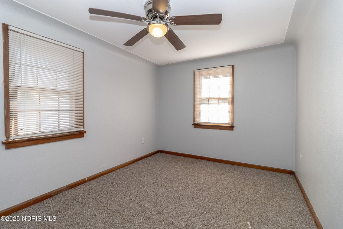 Image for MINIMUM BID AUCTION $139,000! 402 East Indiana