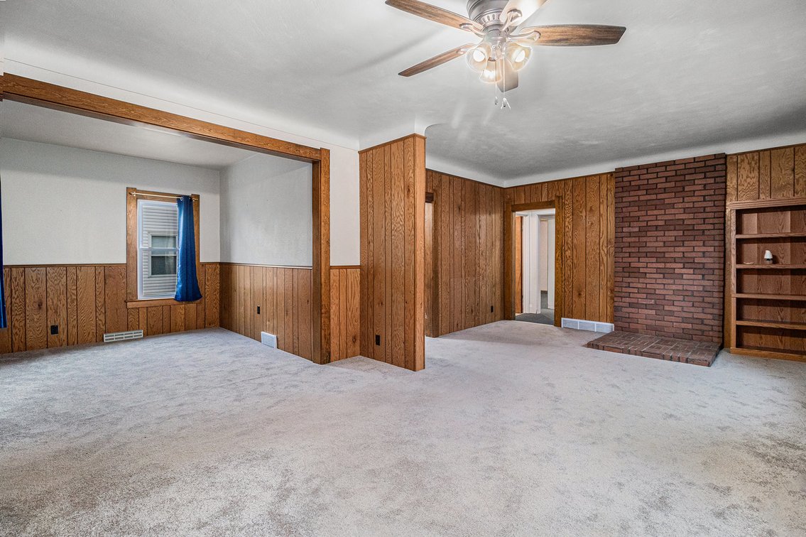 Image for MINIMUM BID AUCTION $125,000! 520 W John St
