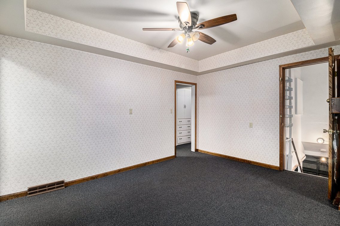 Image for MINIMUM BID AUCTION $125,000! 520 W John St