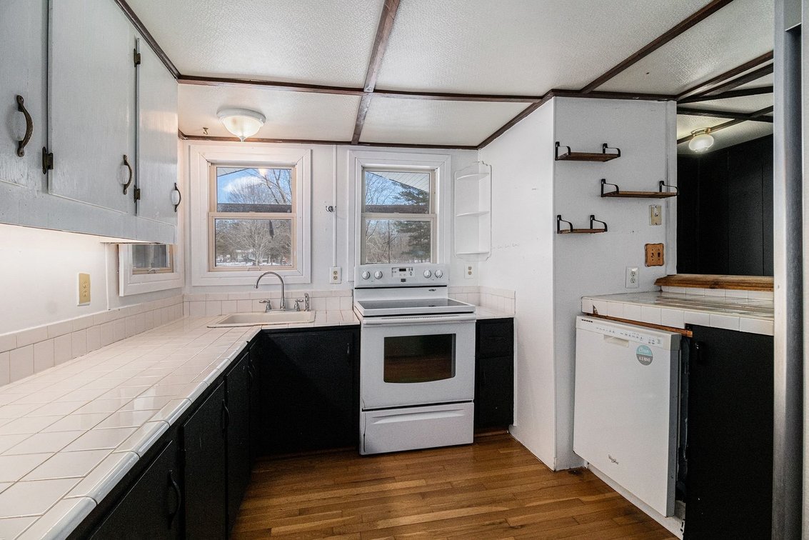 Image for MINIMUM BID AUCTION $209,000! 2460 County Road 62