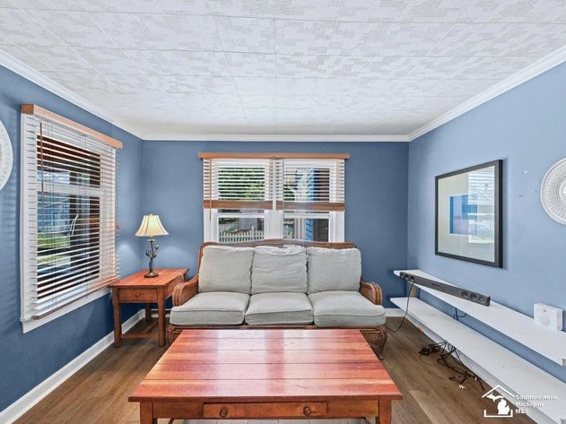 Image for MINIMUM BID AUCTION $59,000! 4346 4th St