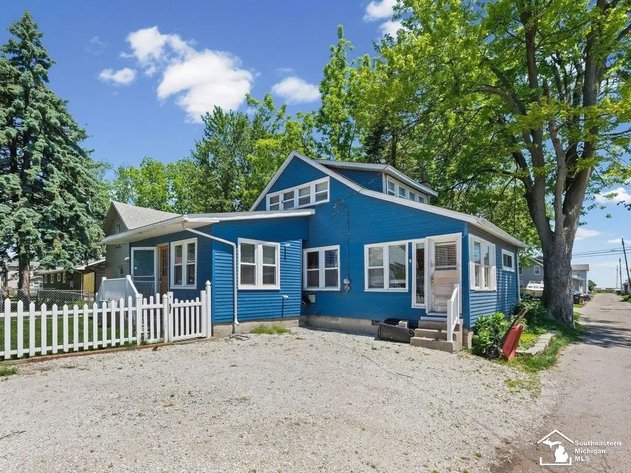 Image for MINIMUM BID AUCTION $59,000! 4346 4th St