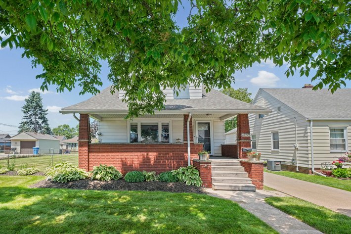 Image for MINIMUM BID AUCTION $99,000! 2559 106th St
