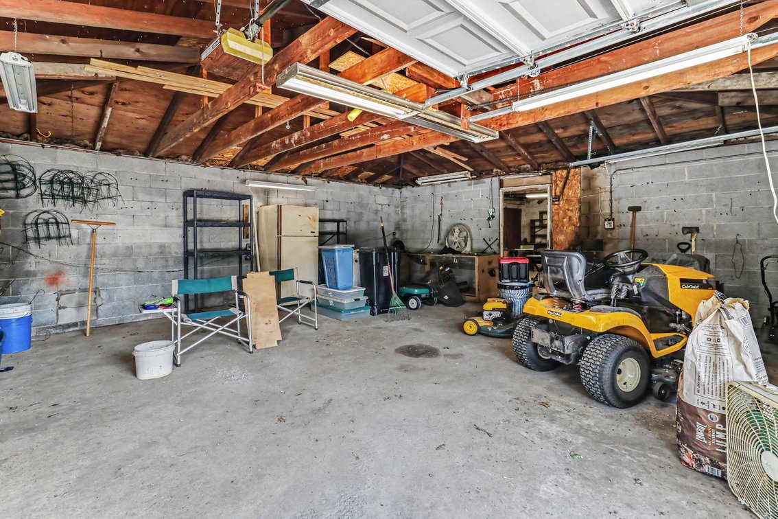 Image for MINIMUM BID AUCTION $149,000! 635 Glengary Rd