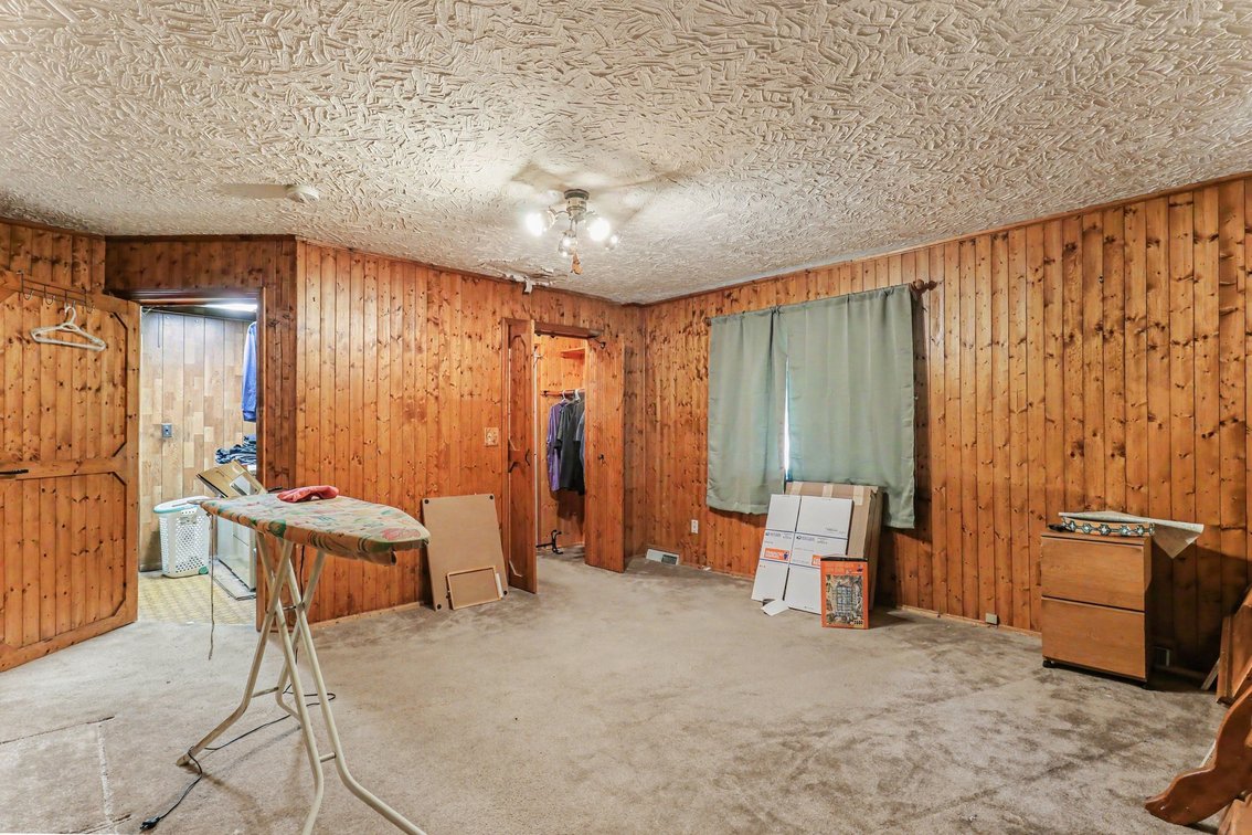 Image for MINIMUM BID AUCTION $149,000! 635 Glengary Rd