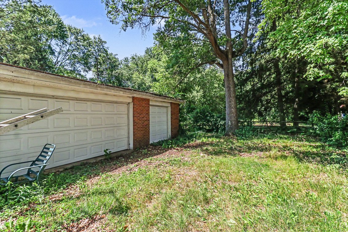 Image for MINIMUM BID AUCTION $149,000! 635 Glengary Rd