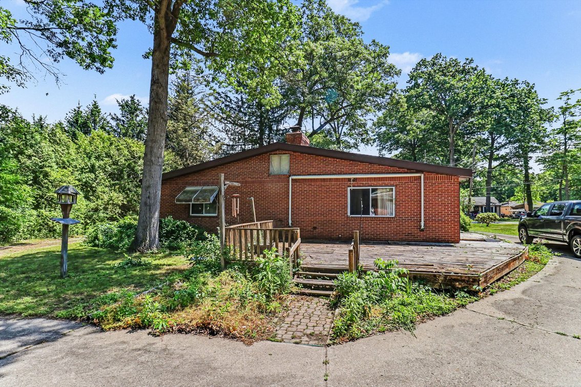 Image for MINIMUM BID AUCTION $149,000! 635 Glengary Rd
