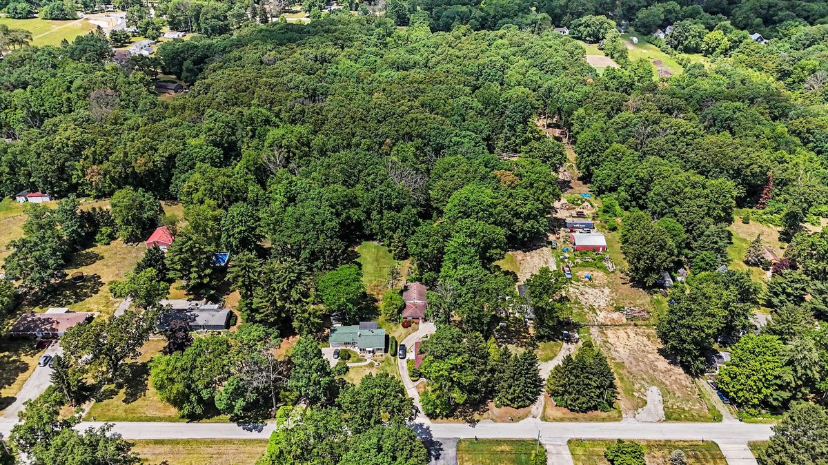 Image for MINIMUM BID AUCTION $149,000! 635 Glengary Rd