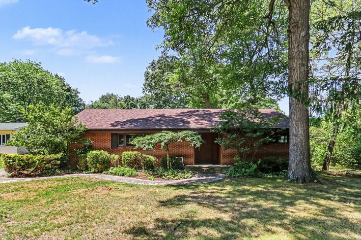 Image for MINIMUM BID AUCTION $149,000! 635 Glengary Rd