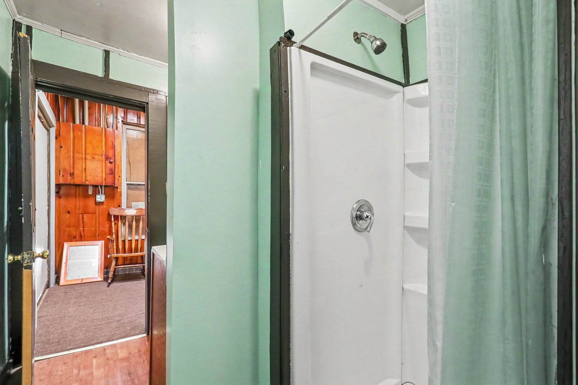 Image for MINIMUM BID AUCTION $49,000! 702 E Broadway