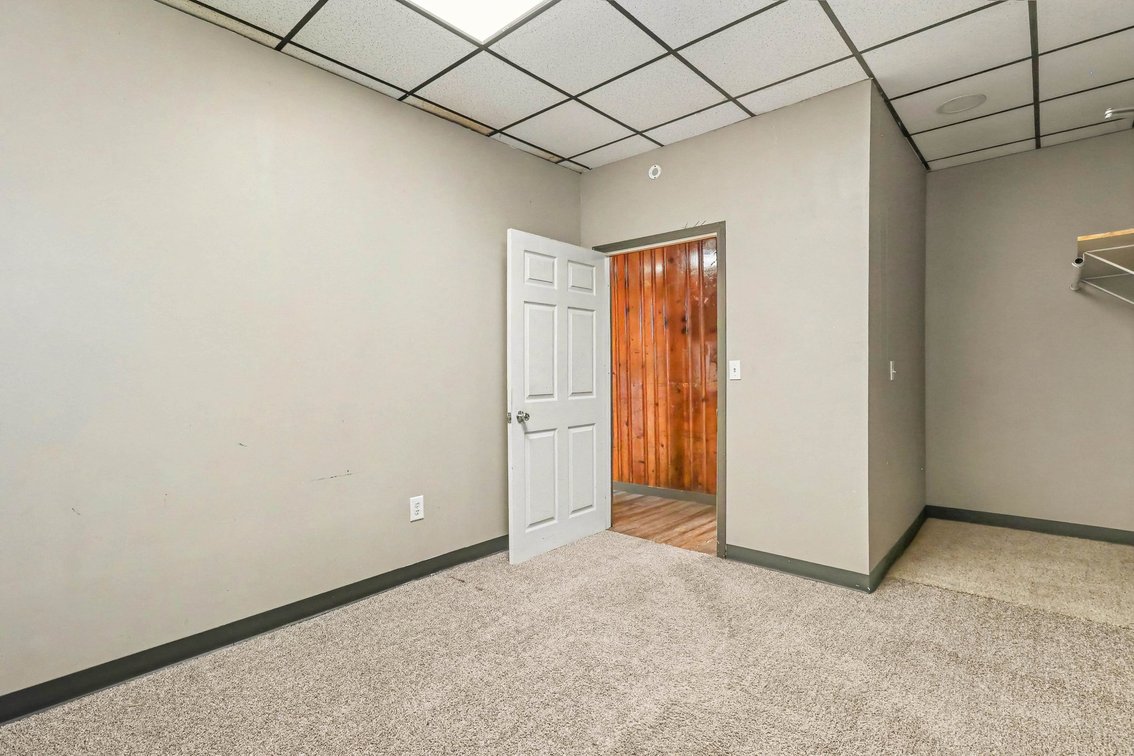Image for MINIMUM BID AUCTION $49,000! 702 E Broadway