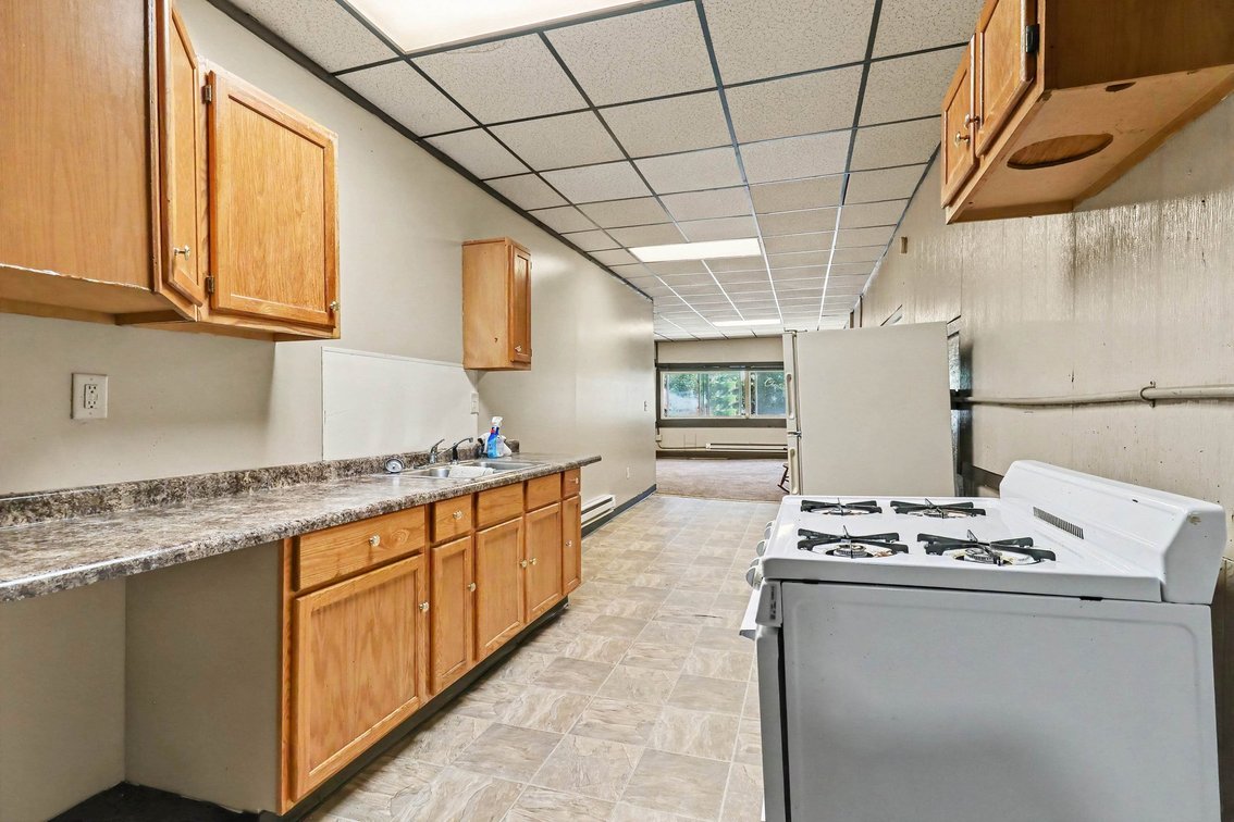 Image for MINIMUM BID AUCTION $49,000! 702 E Broadway