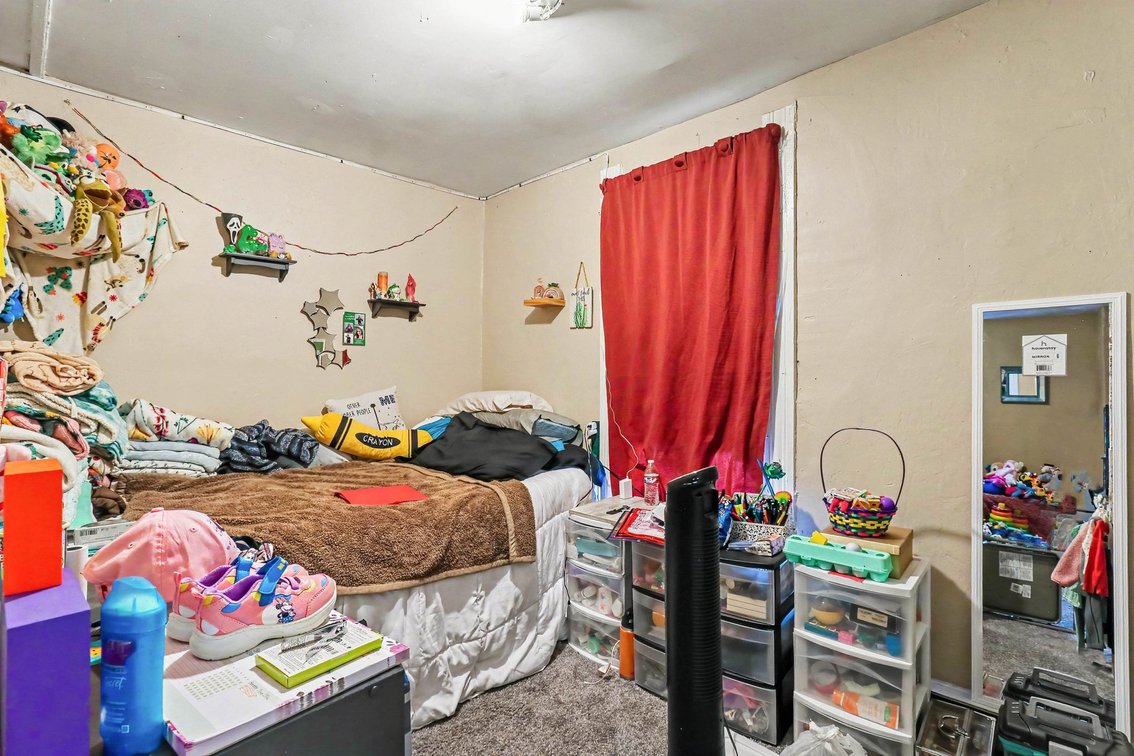 Image for MINIMUM BID AUCTION $49,000! 702 E Broadway