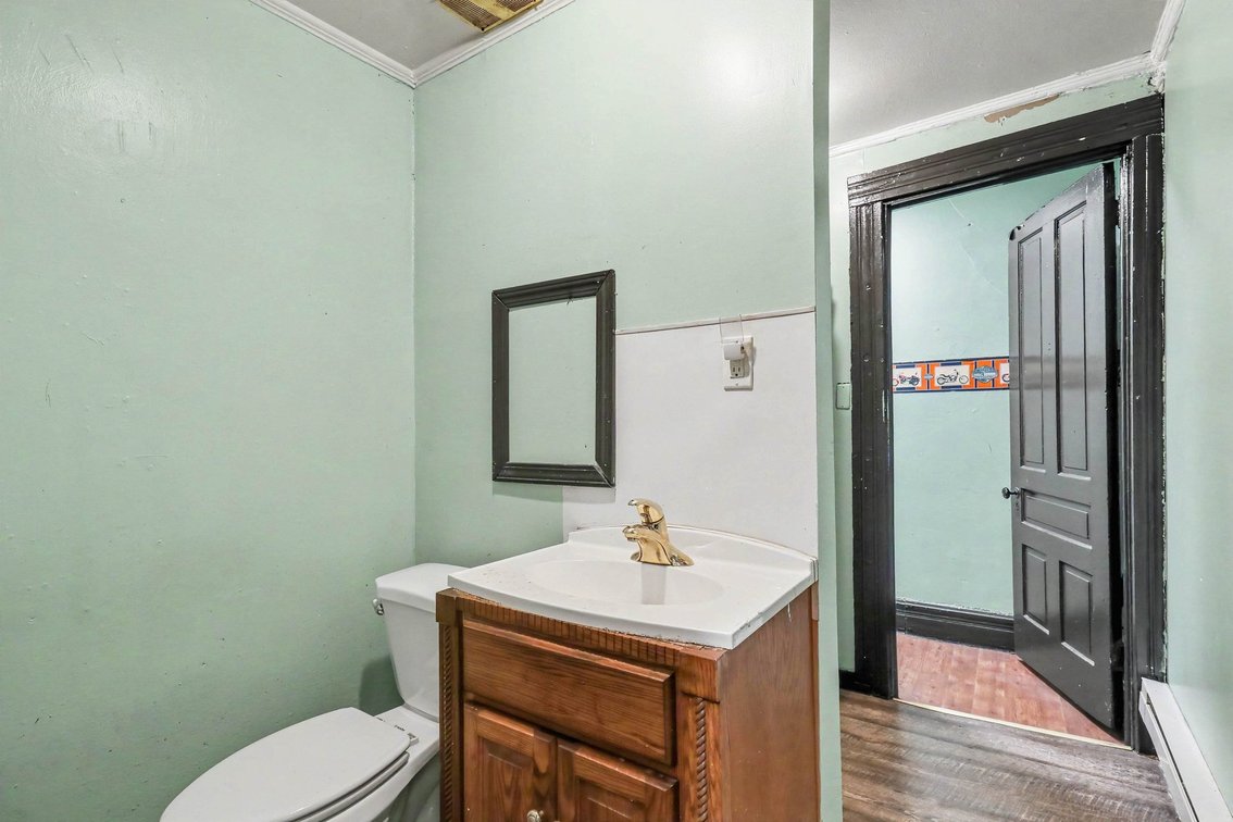 Image for MINIMUM BID AUCTION $49,000! 702 E Broadway
