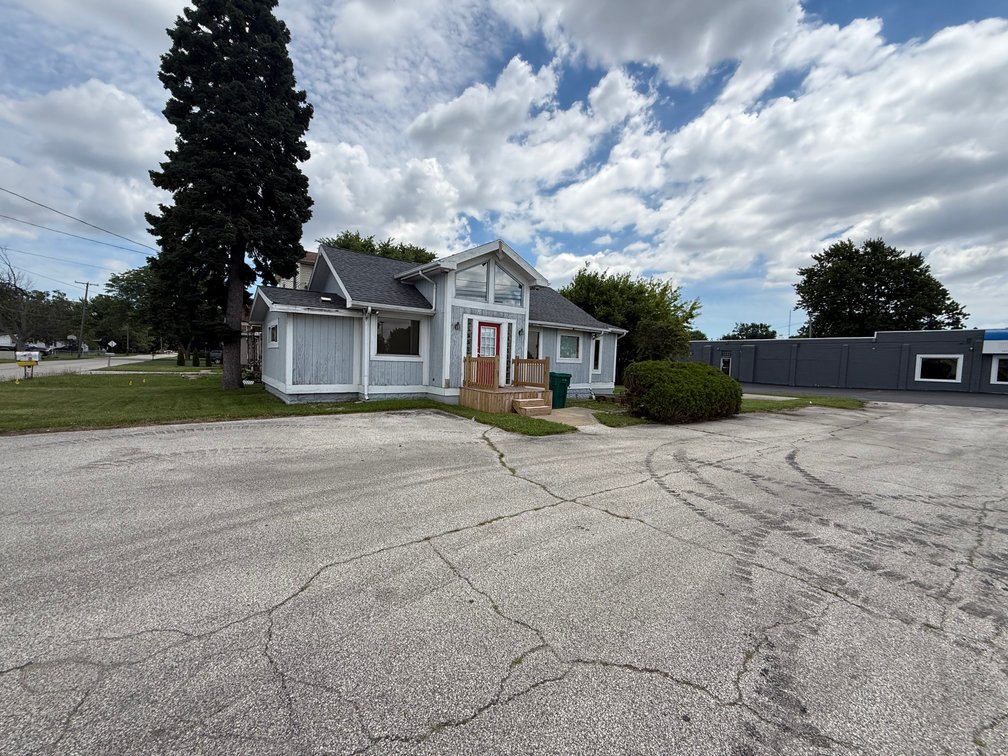 Image for MINIMUM BID AUCTION $75,000! 257 Mason St