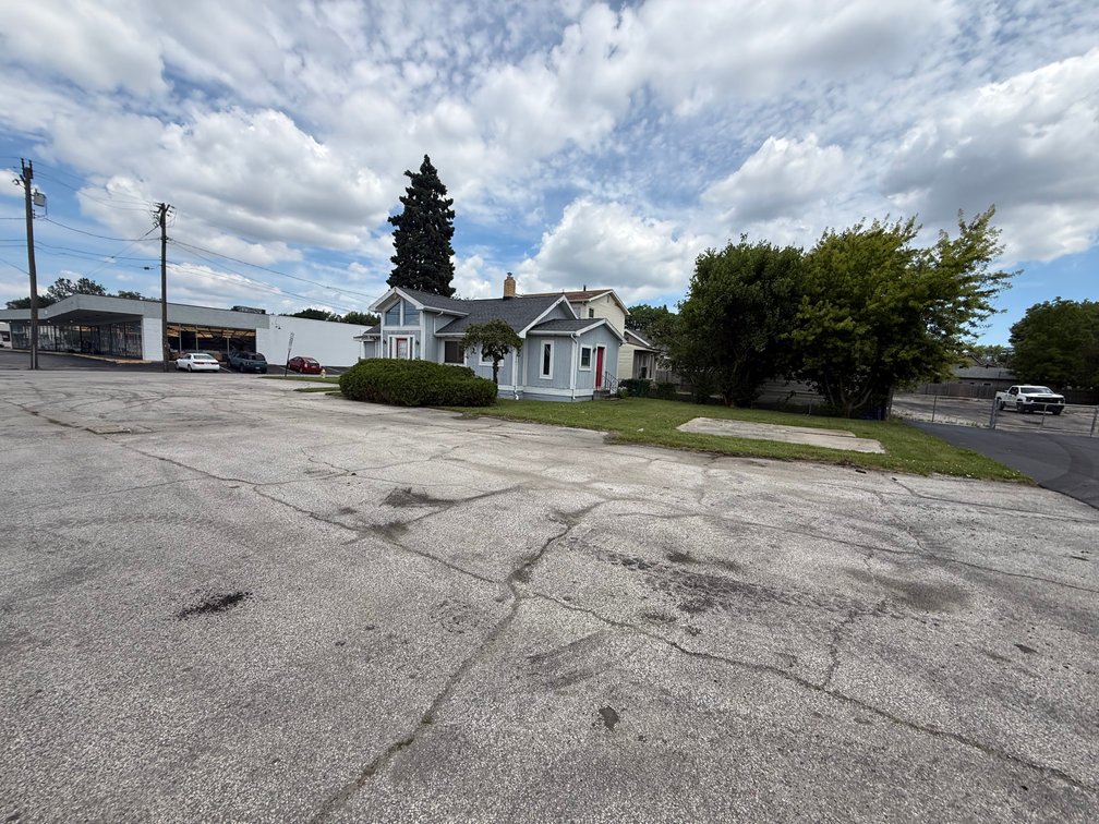 Image for MINIMUM BID AUCTION $75,000! 257 Mason St