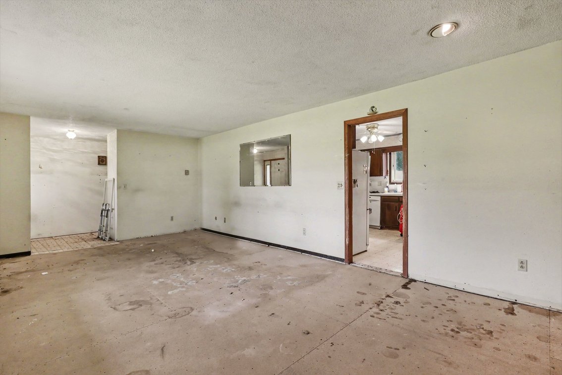 Image for MINIMUM BID AUCTION $149,000! 210 N. North Curtice Road