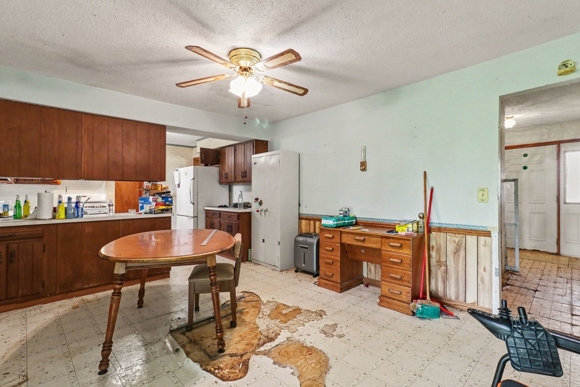 Image for MINIMUM BID AUCTION $149,000! 210 N. North Curtice Road