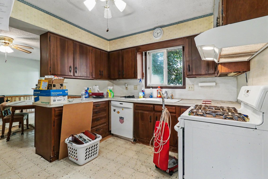 Image for MINIMUM BID AUCTION $149,000! 210 N. North Curtice Road